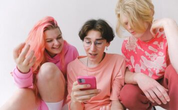 Czy sprzedaż przez Internet jest zwolniona z VAT?