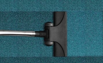 Jak sprzątać pajęczyny?