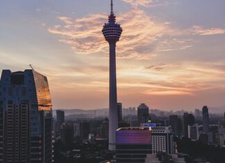 Czym Kleić panele dekoracyjne?