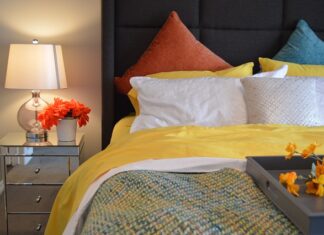 Jak zamontować zagłówek do ściany? Jak zamontować zagłówek do ściany?