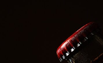 Ile waży 1 metr kwadratowy blachy 3mm?